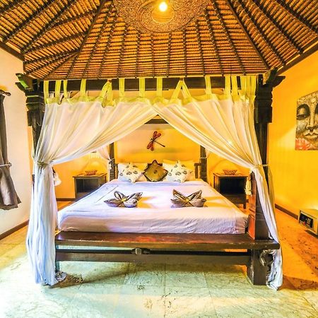 De Cinta Villa - Kuta - 5 Bedrooms - Heart Of Kuta Eksteriør bilde