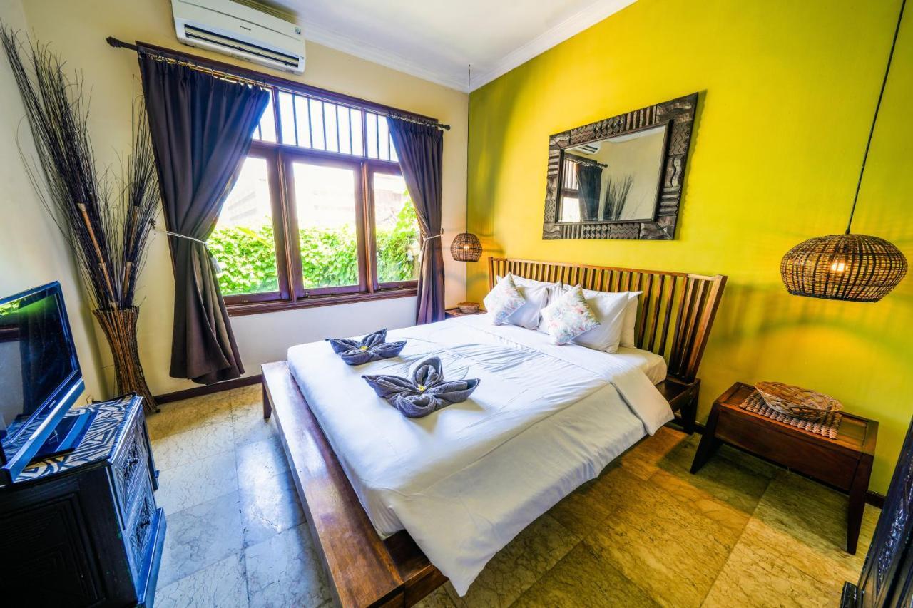 De Cinta Villa - Kuta - 5 Bedrooms - Heart Of Kuta Eksteriør bilde